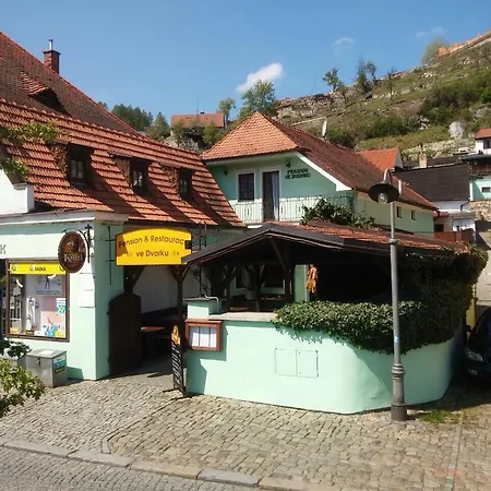 Ve Dvorku Pensión Český Krumlov