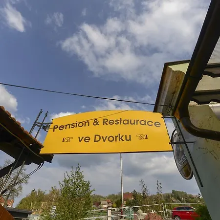 Ve Dvorku Gasthof *