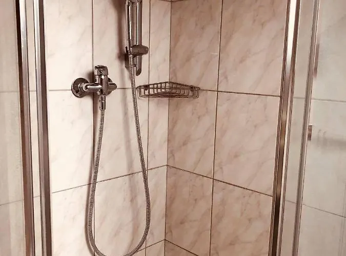Ve Dvorku